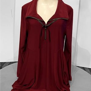 Charlie Paige Tunic! New with tags! Extremely comfortable and very stylish!